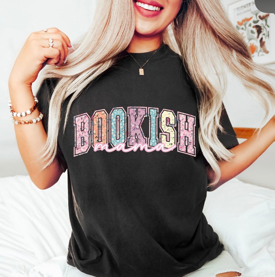 Bookish Mama Tee