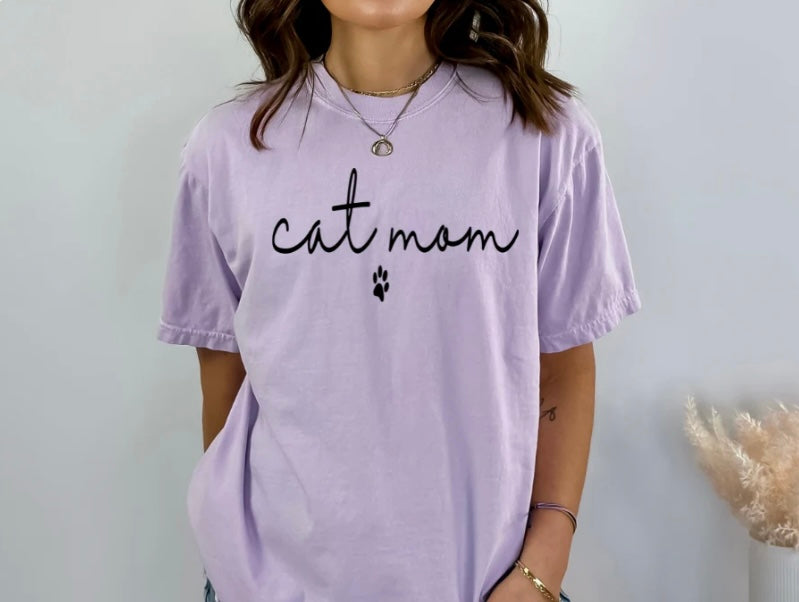 Cat mom tee