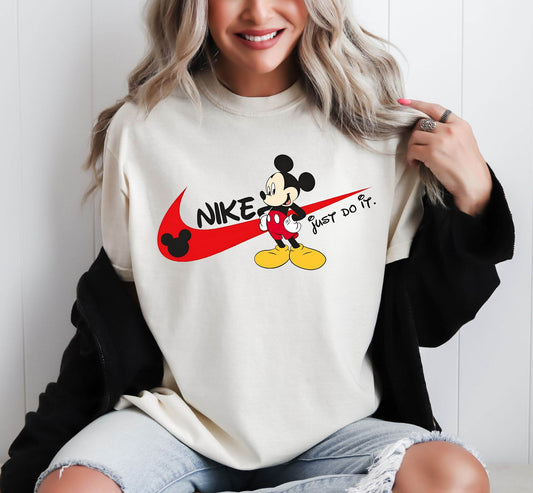 Mouse Just do it Crewneck