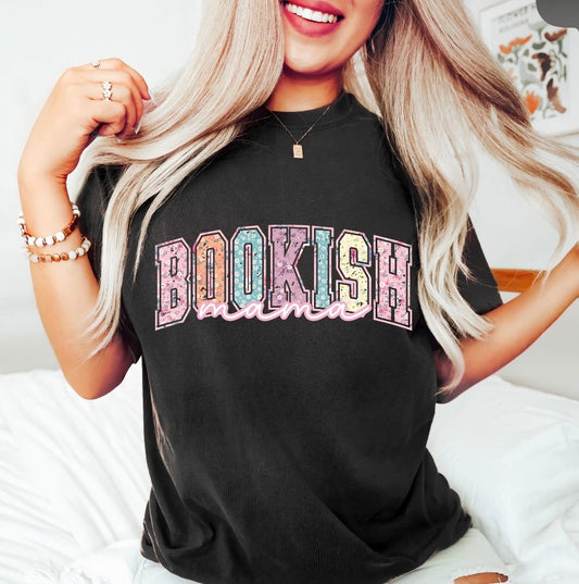 Bookish Mama Tee