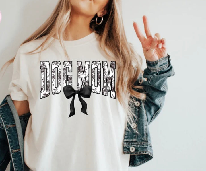 Dog Mom tee
