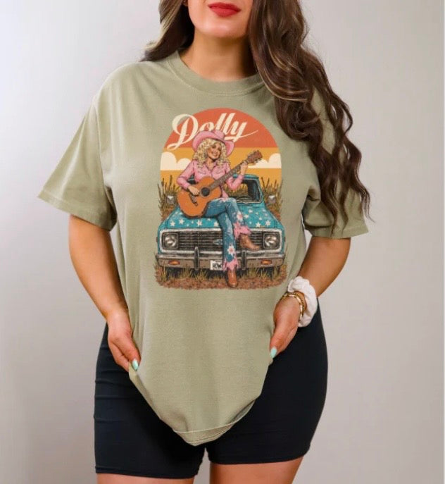 Dolly Tee
