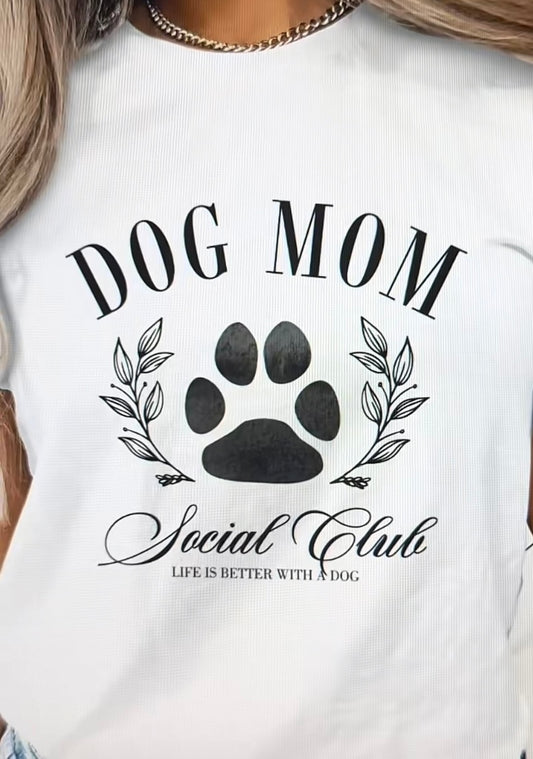 Dog mom tee