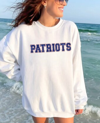 Patriots (faux glitter) crewneck